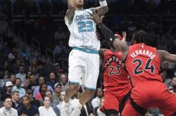 NBA总决赛加时末段走向成谜，夏洛特黄蜂内部沟通，气氛紧张，身体对抗强度拉满的简单介绍-星空官网入口